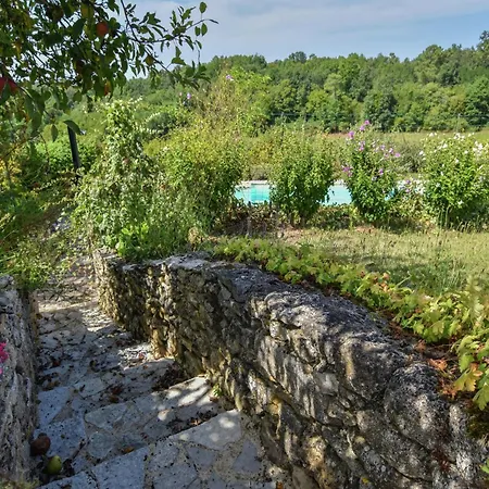 Holiday Home Loubejac Near Dordogne, Cleaning Included Prázdninový dům Loubejac