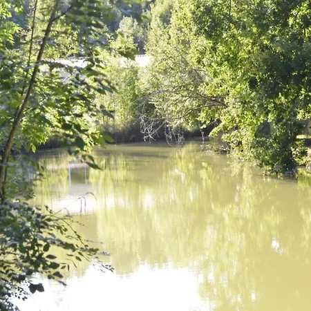 Holiday Home Loubejac Near Dordogne, Cleaning Included Prázdninový dům