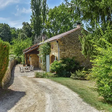 Holiday Home Loubejac Near Dordogne, Cleaning Included Prázdninový dům Loubejac