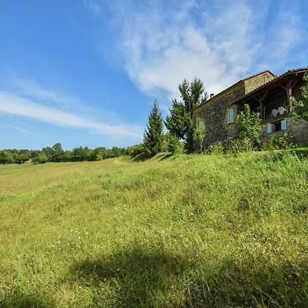 Holiday Home Loubejac Near Dordogne, Cleaning Included Prázdninový dům *